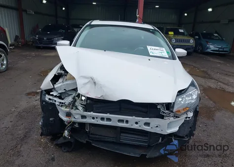 2013 Ford Focus Titanium из США, поврежденный, VIN 1FADP3N28DL359437